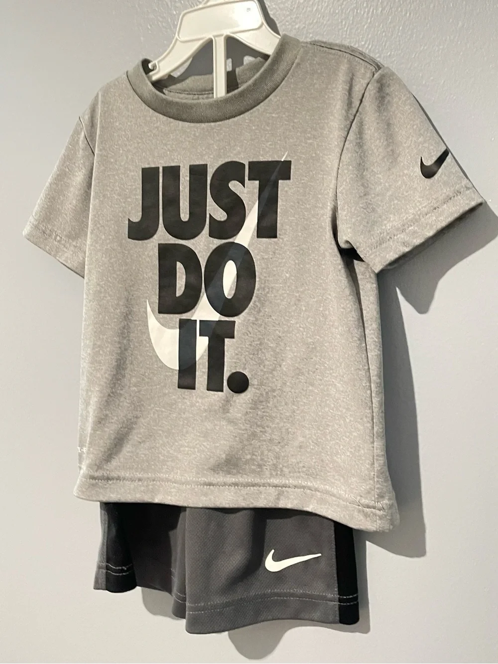 Nike Dry Fit | Kids' Gray 'Just Do It' Set | Size 2-3T